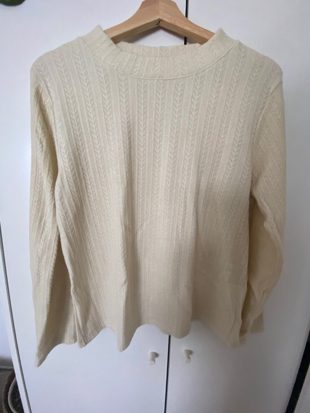 Beige Knit Sweater from Mimz Long Sleeves Size Medium